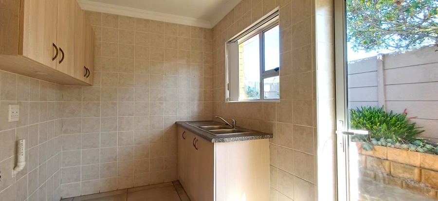 6 Bedroom Property for Sale in Dana Bay Western Cape